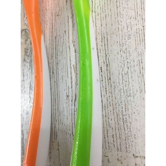 Munchkin Lot of 2 Baby Infant Spoons Plastic Flat - Picture 9 of 10